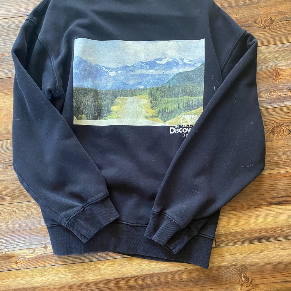 H&M Black Crewneck Sweater with Scenic Print